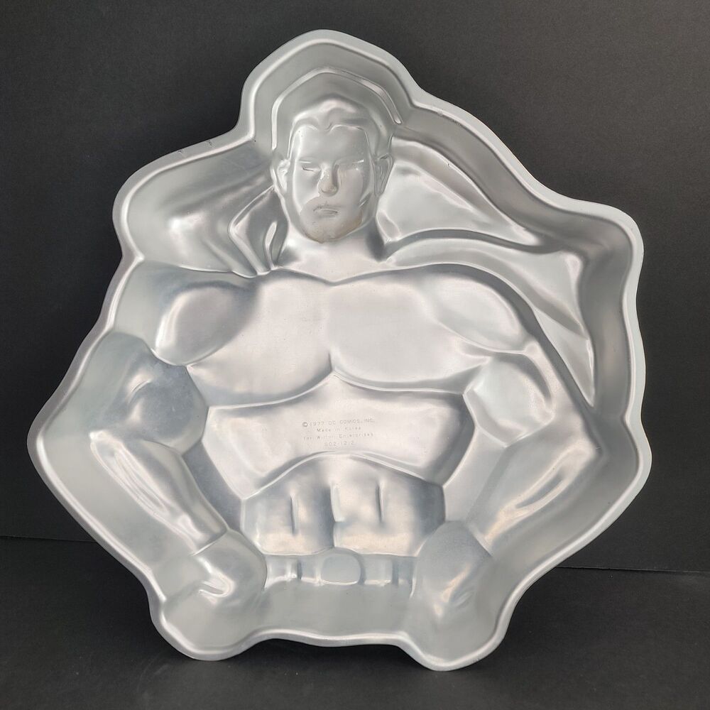 VTG 1977 Wilton Superman Cake Pan Mold 502-1212 DC Comics Aluminum Character OS